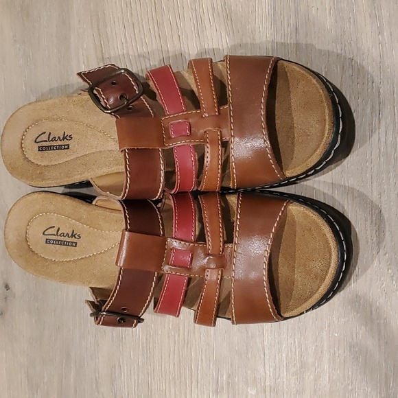 Clarks Sandal 9M Women's 4 strap leather slip on wedge - Picture 4 of 5